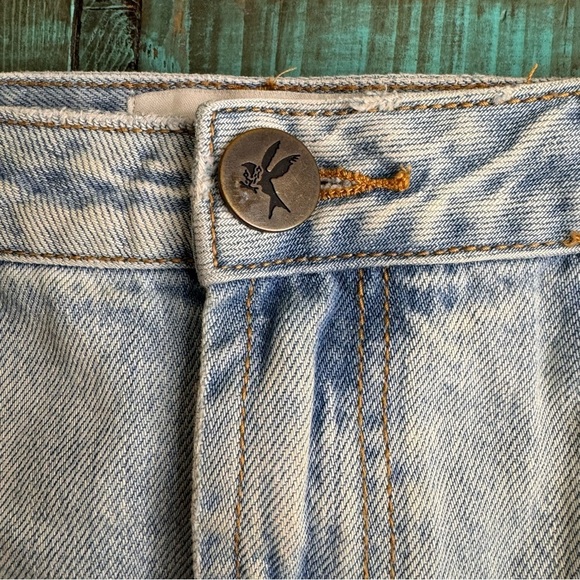 One Teaspoon High Waist Bonita Bleached Raw Hem Denim Jean Shorts Size 28 - Picture 11 of 14